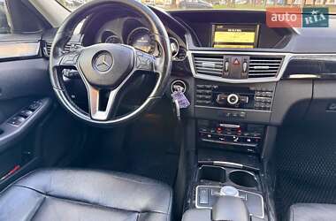 Седан Mercedes-Benz E-Class 2012 в 