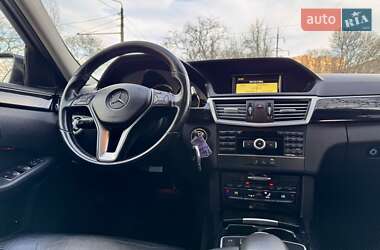 Седан Mercedes-Benz E-Class 2012 в 