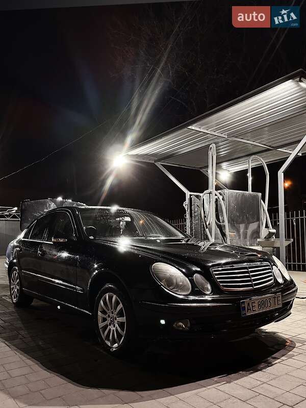 Mercedes-Benz E-Class 2002