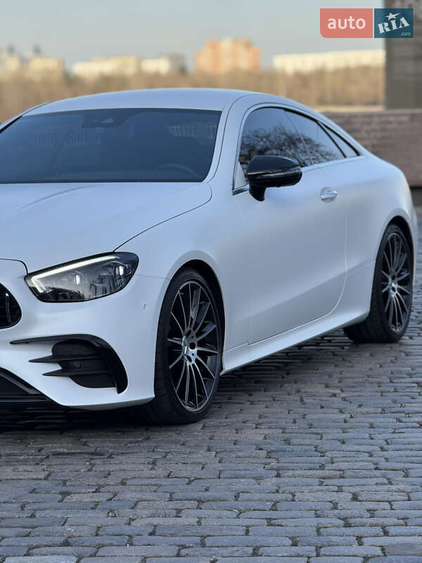 Купе Mercedes-Benz E-Class 2023 в Киеве