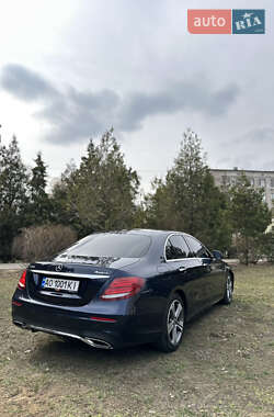 Седан Mercedes-Benz E-Class 2017 в 