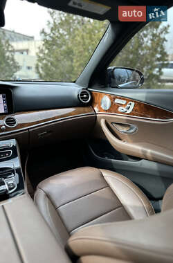 Седан Mercedes-Benz E-Class 2017 в 