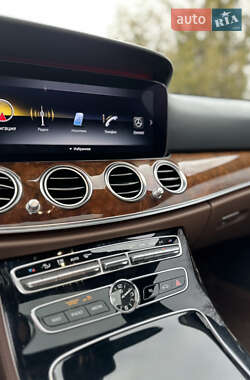 Седан Mercedes-Benz E-Class 2017 в 