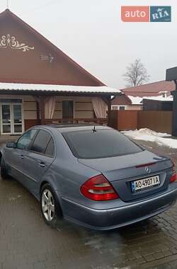 Седан Mercedes-Benz E-Class 2003 в 