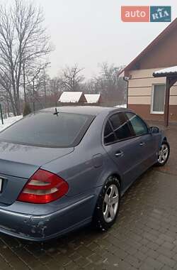 Седан Mercedes-Benz E-Class 2003 в 