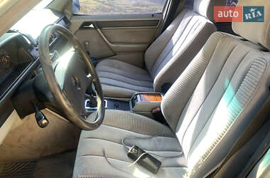 Седан Mercedes-Benz E-Class 1991 в 