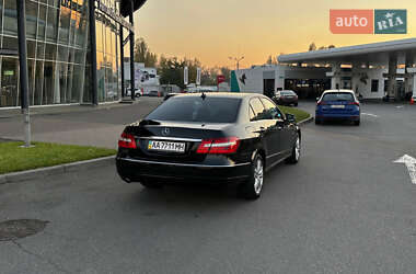Седан Mercedes-Benz E-Class 2010 в 