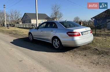 Седан Mercedes-Benz E-Class 2011 в Подільську