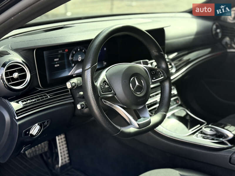 Седан Mercedes-Benz E-Class 2016 в Киеве