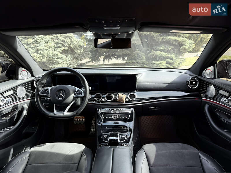 Седан Mercedes-Benz E-Class 2016 в Киеве
