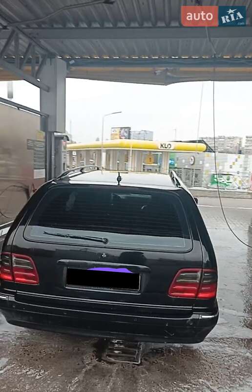Универсал Mercedes-Benz E-Class 2000 в Киеве