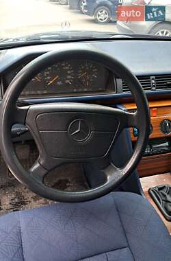 Универсал Mercedes-Benz E-Class 1995 в 