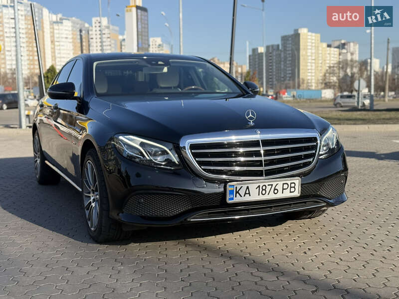 Седан Mercedes-Benz E-Class 2016 в 