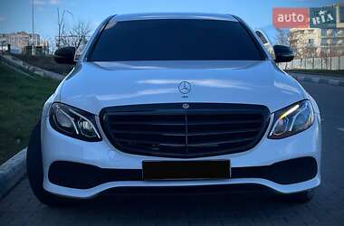 Седан Mercedes-Benz E-Class 2016 в Южному