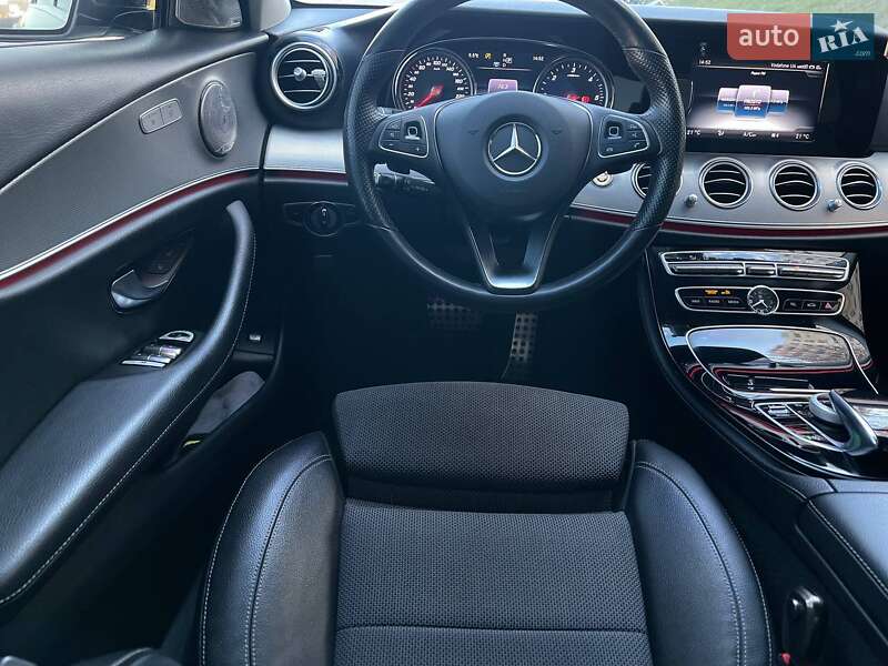 Седан Mercedes-Benz E-Class 2016 в Южному