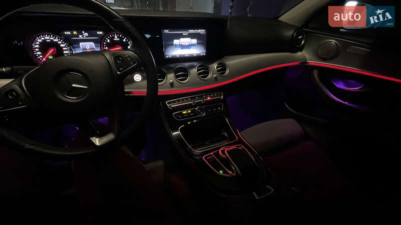 Седан Mercedes-Benz E-Class 2016 в Южному