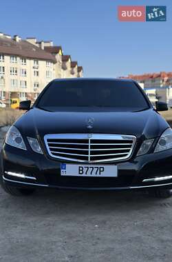 Седан Mercedes-Benz E-Class 2012 в 