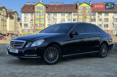 Седан Mercedes-Benz E-Class 2012 в 