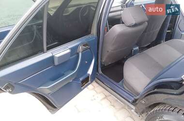 Седан Mercedes-Benz E-Class 1989 в 