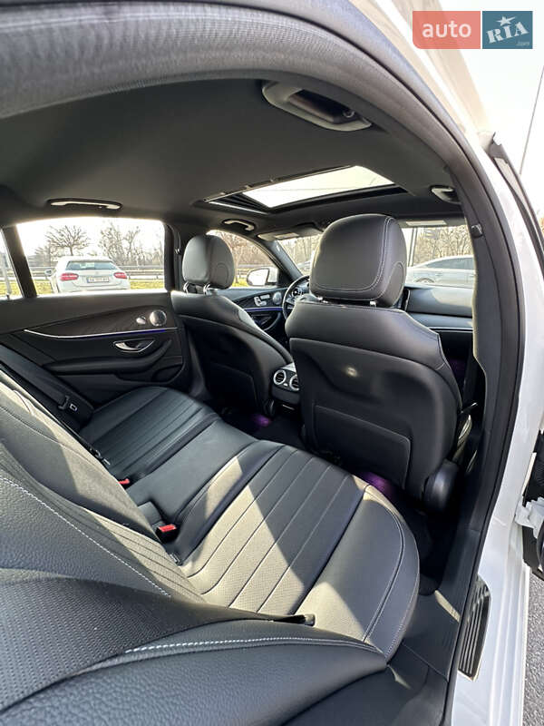 Седан Mercedes-Benz E-Class 2017 в Києві