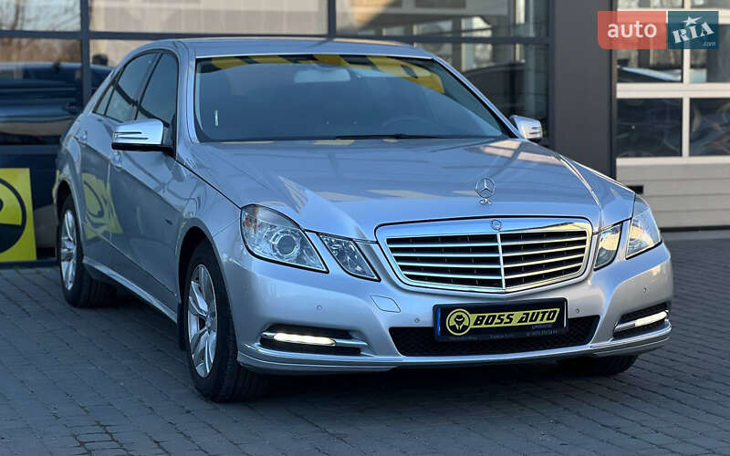 Седан Mercedes-Benz E-Class 2012 в 