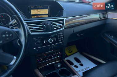 Седан Mercedes-Benz E-Class 2012 в 