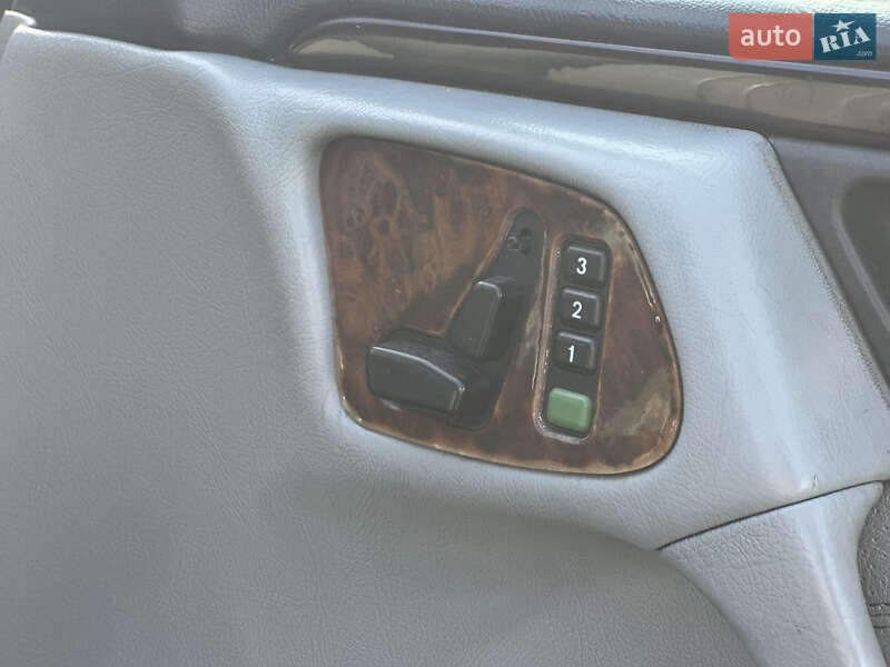 Седан Mercedes-Benz E-Class 1997 в Львові