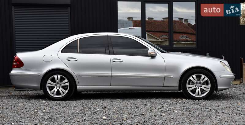 Седан Mercedes-Benz E-Class 2004 в Дрогобыче