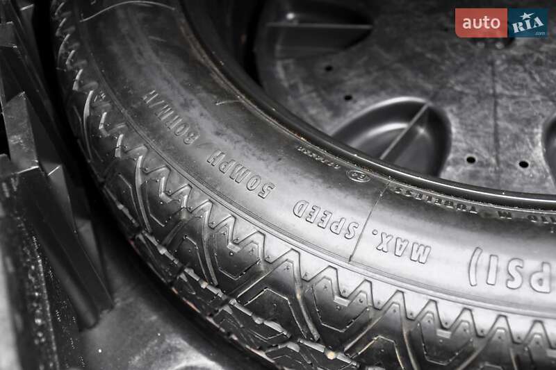 Седан Mercedes-Benz E-Class 2004 в Дрогобыче