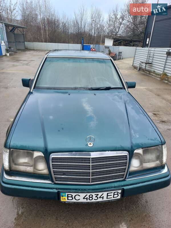 Седан Mercedes-Benz E-Class 1995 в 