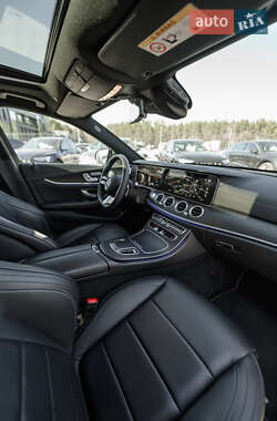 Седан Mercedes-Benz E-Class 2021 в 