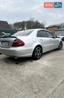 Седан Mercedes-Benz E-Class 2002 в Тересве