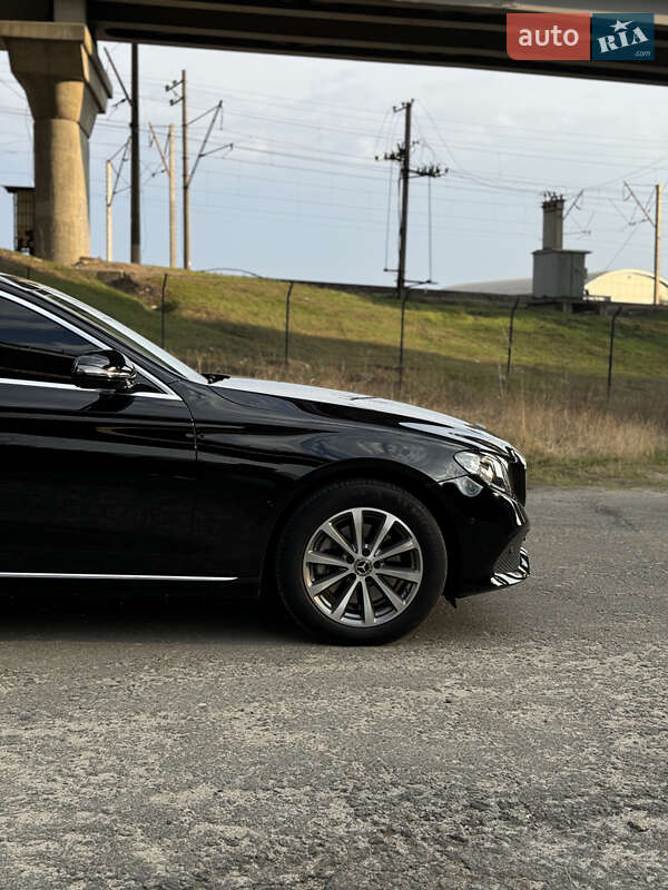 Универсал Mercedes-Benz E-Class 2017 в Киеве