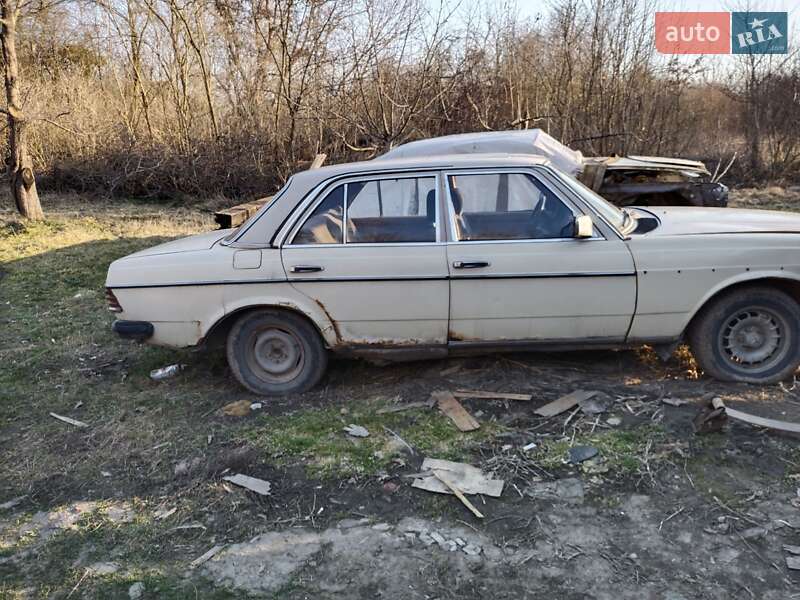 Седан Mercedes-Benz E-Class 1983 в Виннице