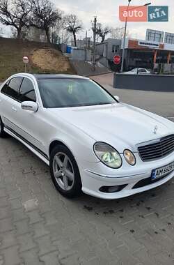 Седан Mercedes-Benz E-Class 2002 в 