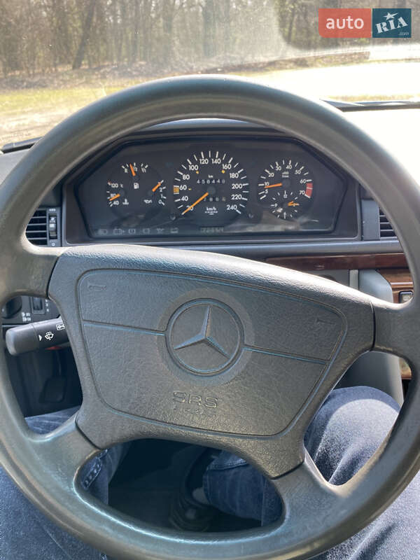 Седан Mercedes-Benz E-Class 1993 в Белой Церкви фото 22 Седан Mercedes-Benz E-Class 1993 в Белой Церкви