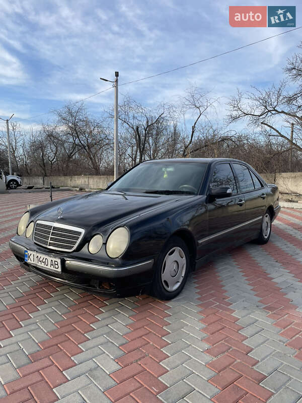 Седан Mercedes-Benz E-Class 2000 в Білій Церкві