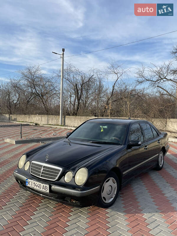 Седан Mercedes-Benz E-Class 2000 в Білій Церкві