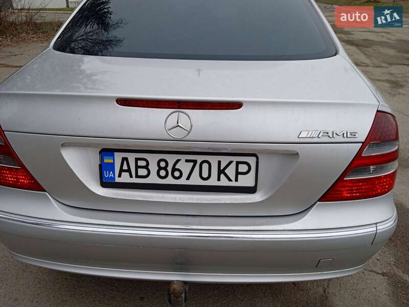 Седан Mercedes-Benz E-Class 2004 в Гайсину