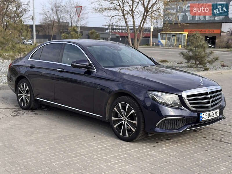 Седан Mercedes-Benz E-Class 2018 в Днепре фото 4 Седан Mercedes-Benz E-Class 2018 в Днепре