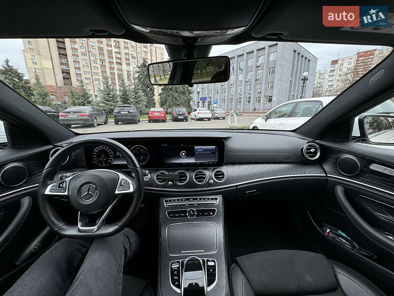 Седан Mercedes-Benz E-Class 2017 в Киеве