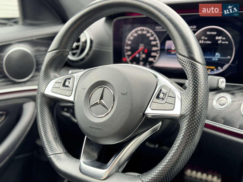 Седан Mercedes-Benz E-Class 2017 в Киеве