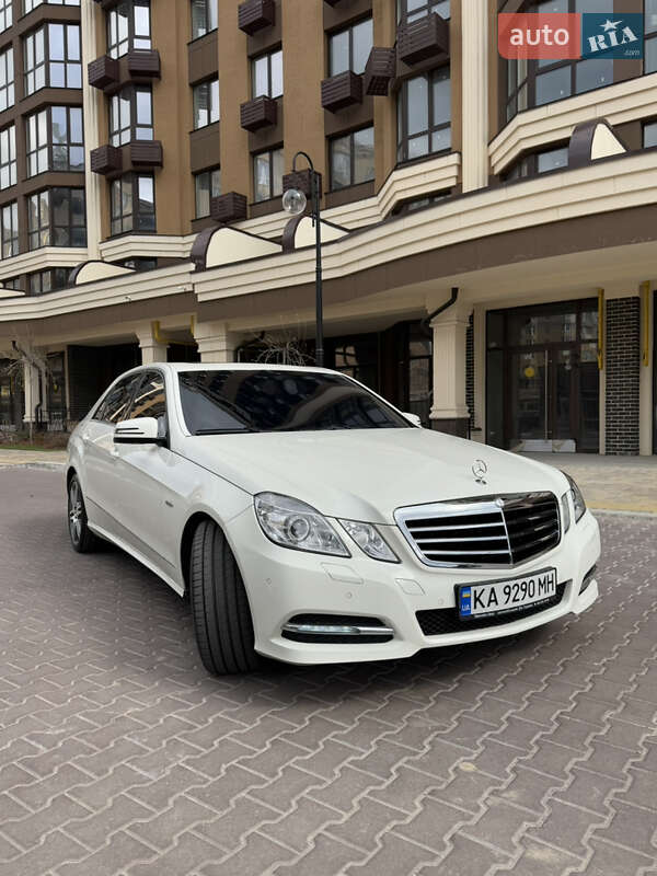 Седан Mercedes-Benz E-Class 2011 в Софиевской Борщаговке