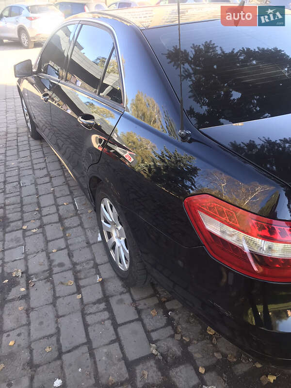 Седан Mercedes-Benz E-Class 2012 в Коломые