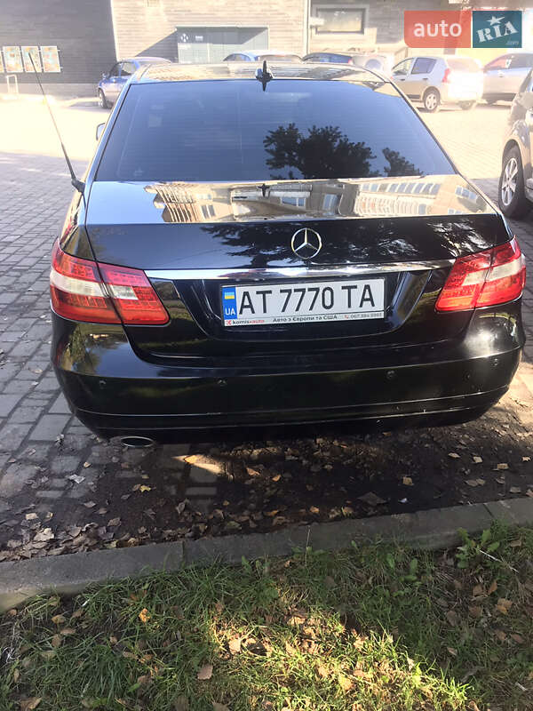 Седан Mercedes-Benz E-Class 2012 в Коломые