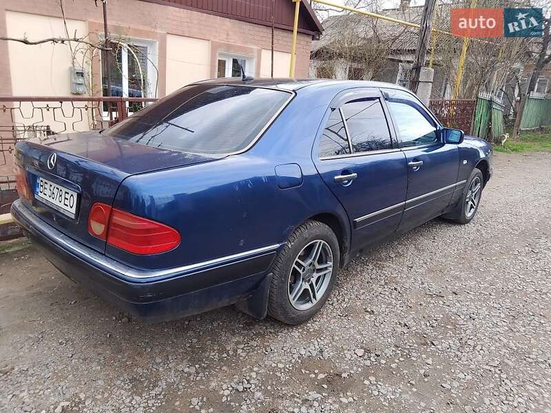 Седан Mercedes-Benz E-Class 1998 в Первомайську