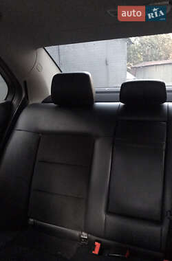 Седан Mercedes-Benz E-Class 2012 в 