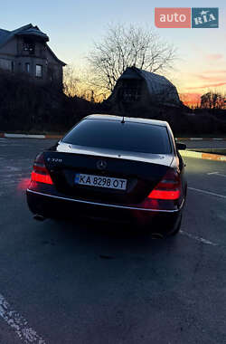 Седан Mercedes-Benz E-Class 2004 в 