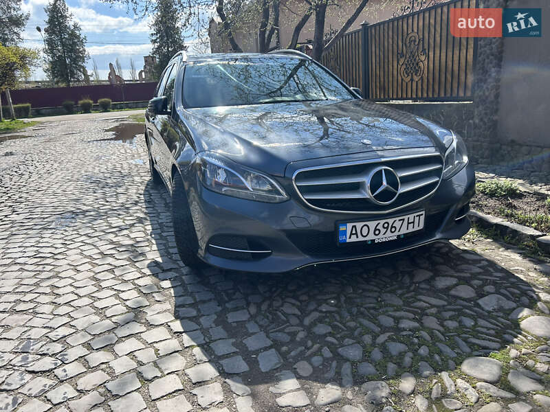 Универсал Mercedes-Benz E-Class 2013 в 