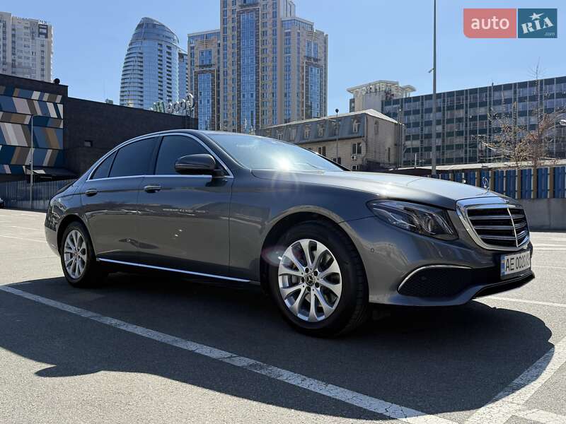 Седан Mercedes-Benz E-Class 2018 в Киеве